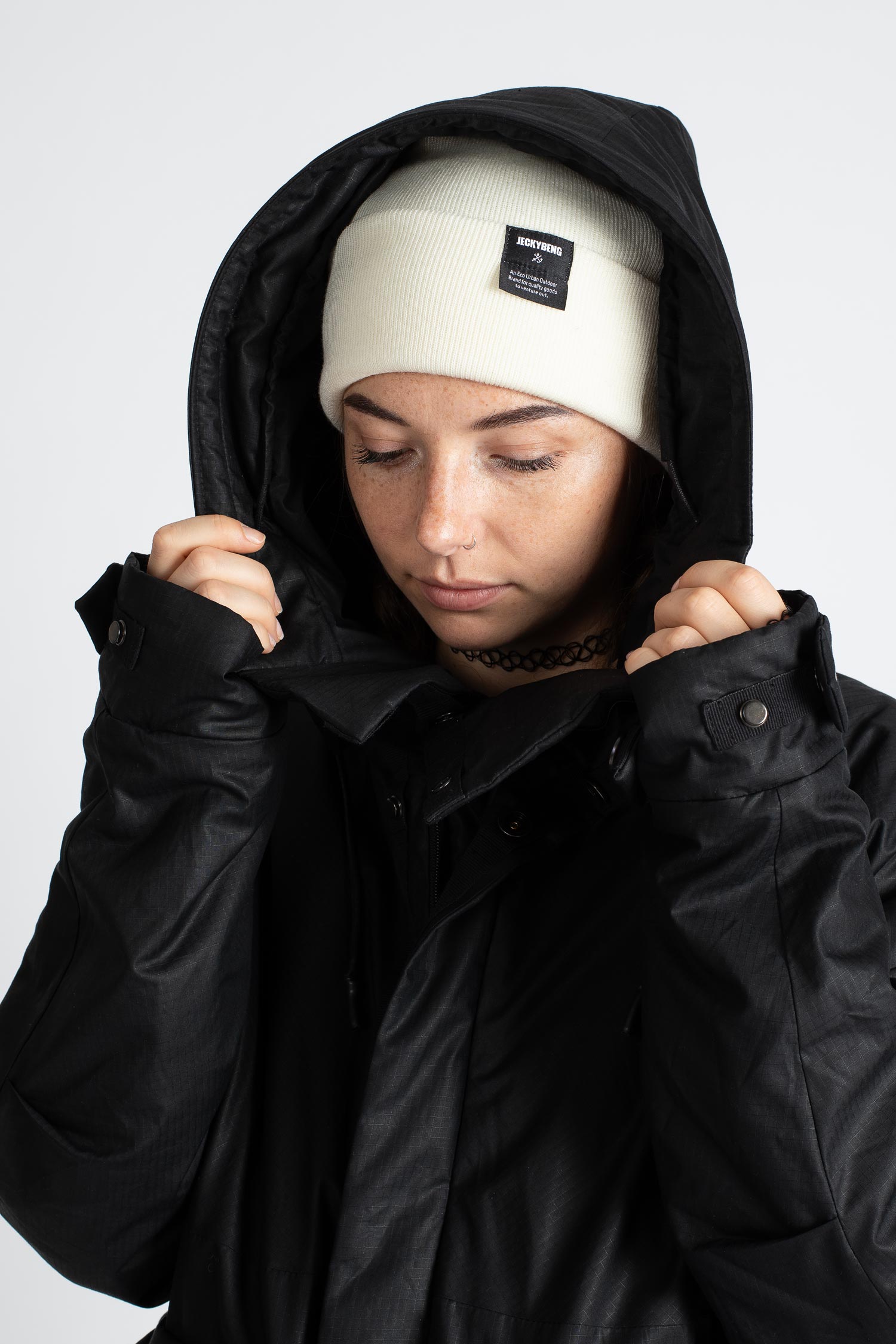 JECKYBENG-LIGHTWEIGHT-WINTERJACKET-03 deep-black