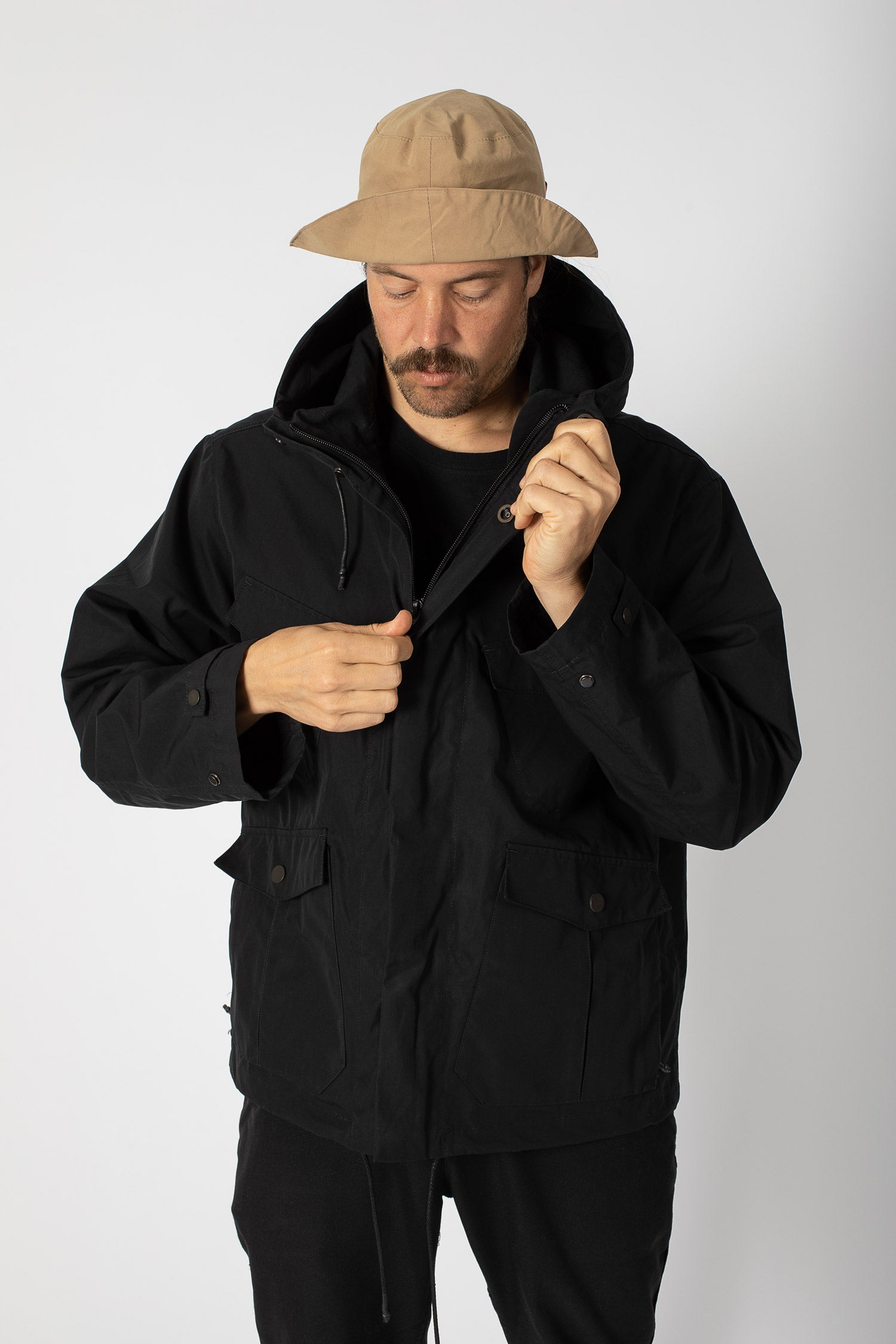 JECKYBENG-The-TRAVELLER-JACKET deep-black