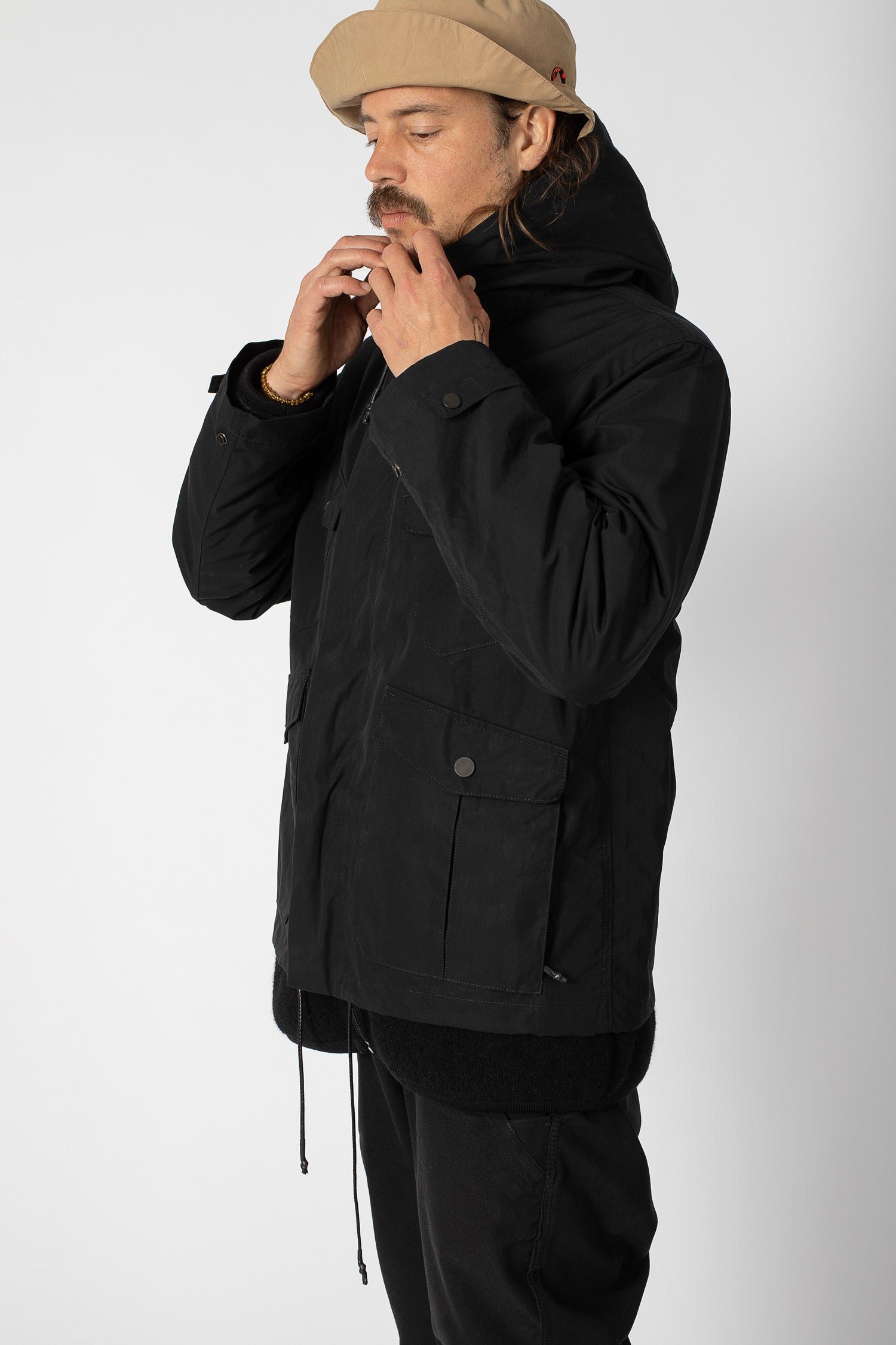 JECKYBENG-The-TRAVELLER-JACKET-15 deep black