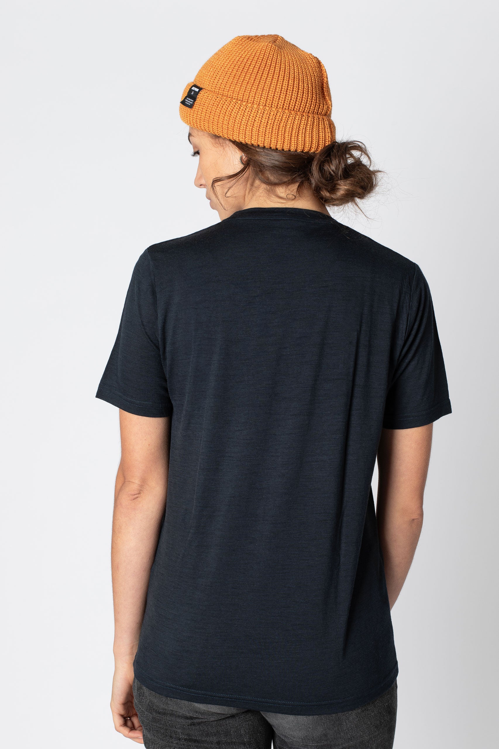 Jeckybeng-the-merino-t-shirt-midnight_00003