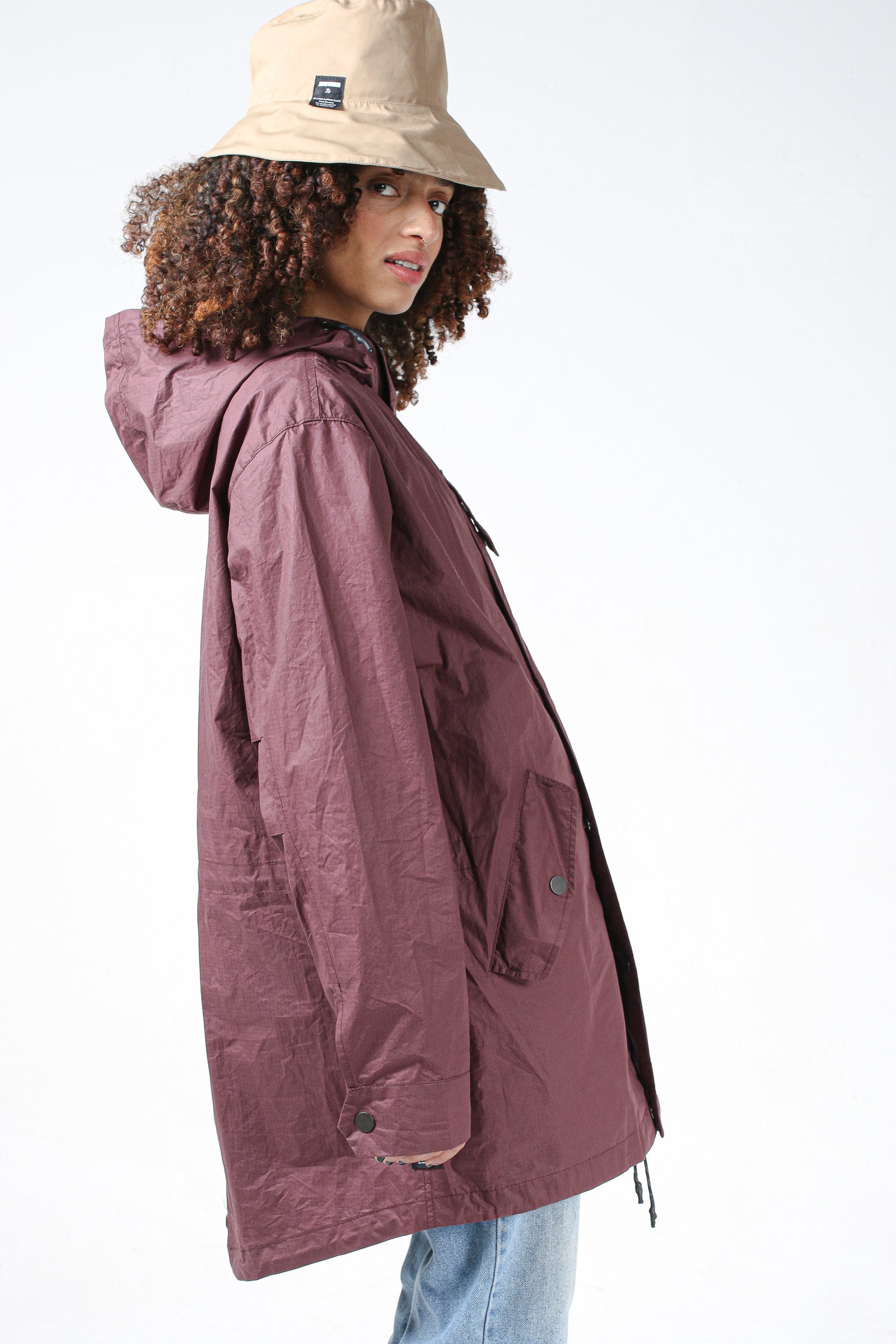 JECKYBENG-Lightweight-Summerjacket-03 red-wine