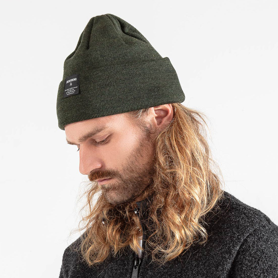 JECKYBENG-The-MERINO-BEANIE-SHORT-LONG olive