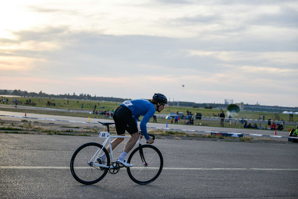 Tony Lee Johnson | Barista and fixed gear rider