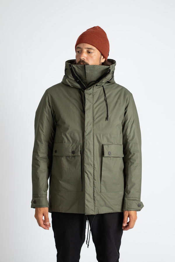 The LIGHTWEIGHT WINTER JACKET forest green