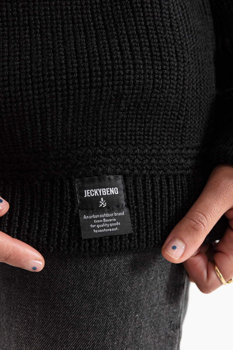 The MERINO TROYER - black
