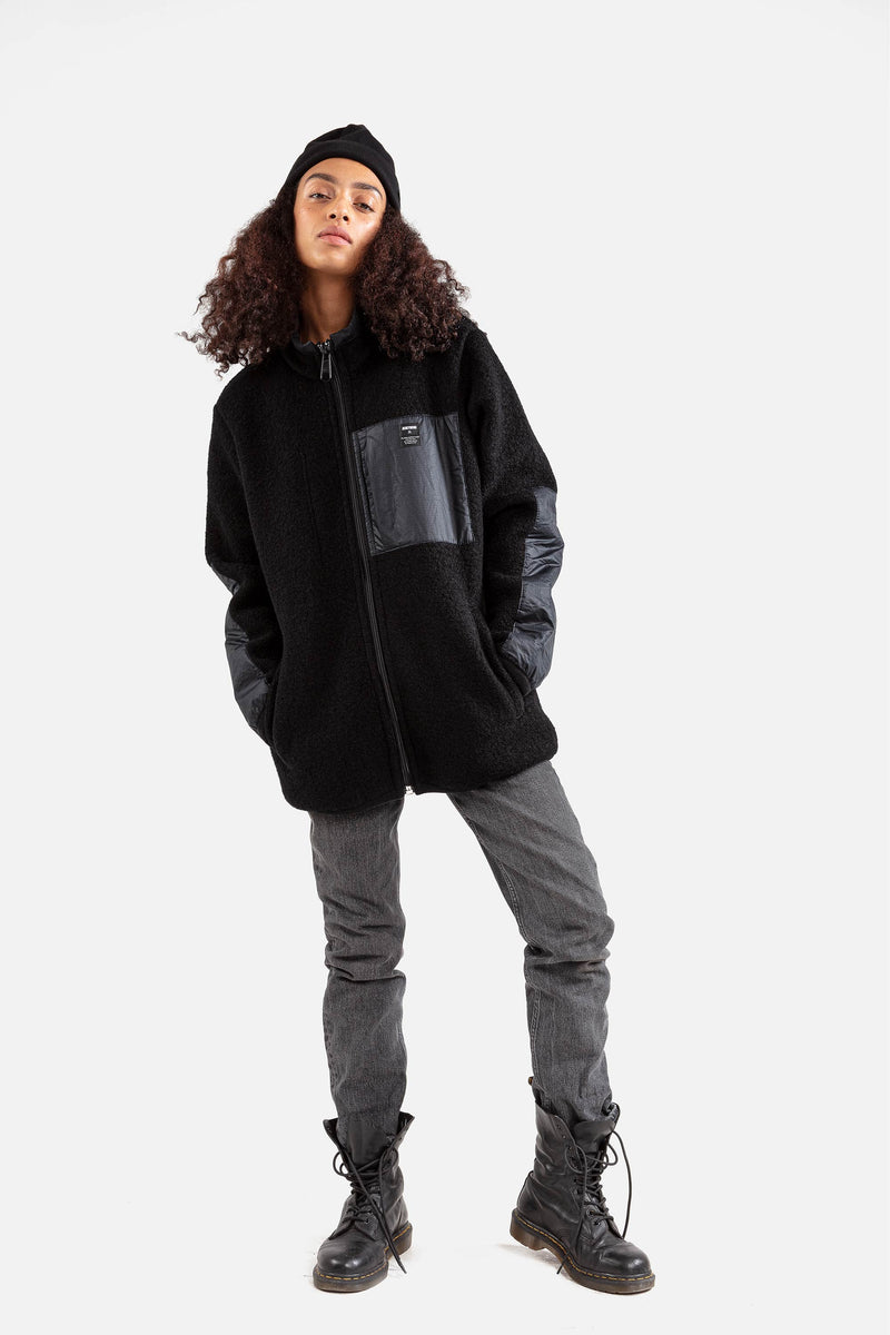 THE NATURAL WOOLFLEECE black (2022)