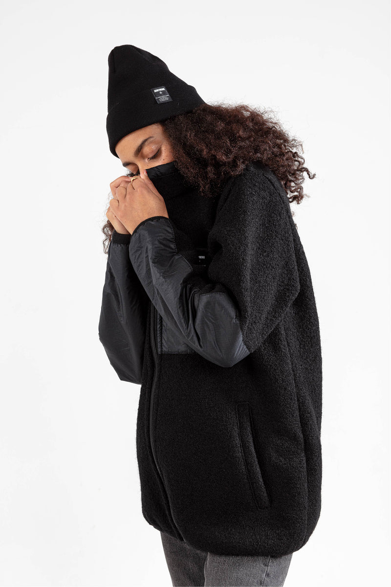 THE NATURAL WOOLFLEECE black (2022)