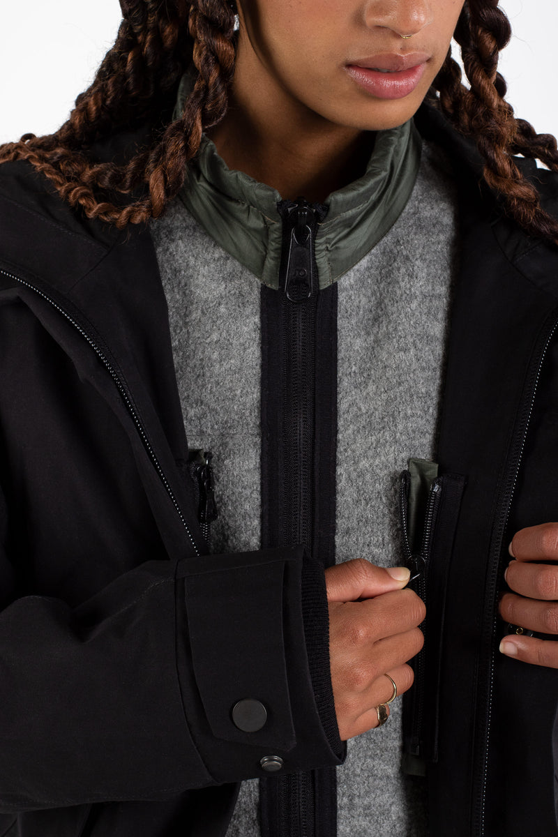 The JACKET deep black