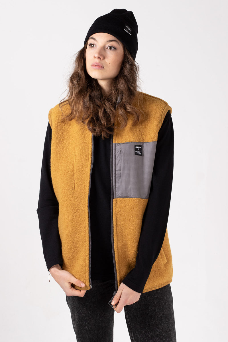 THE NATURAL WOOLFLEECE VEST